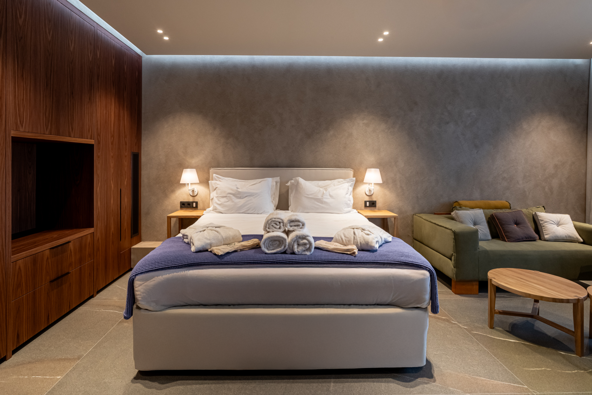 Superior King Suite — photo 2